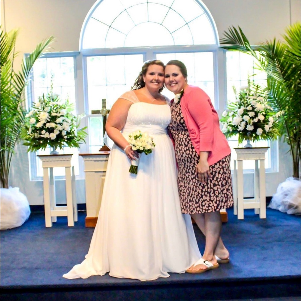 Size 20 ivory wedding dress